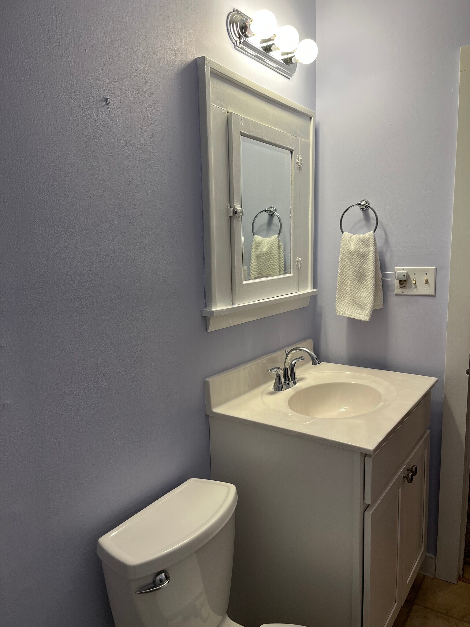 Bathroom - 719 W 2nd St