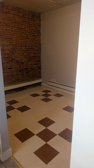 Building Photo - 60 N Main St