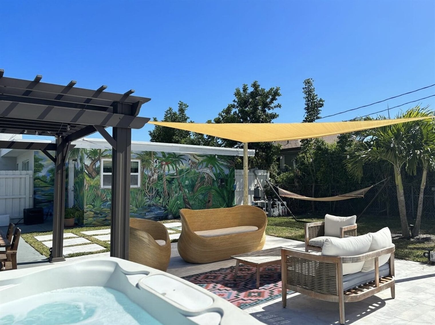 Building Photo - 415 S C St