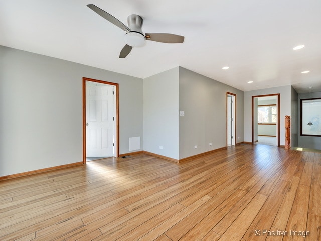 Building Photo - 2063 N Oakley Ave