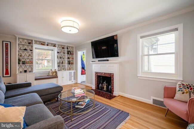 Building Photo - 6034 21st St N