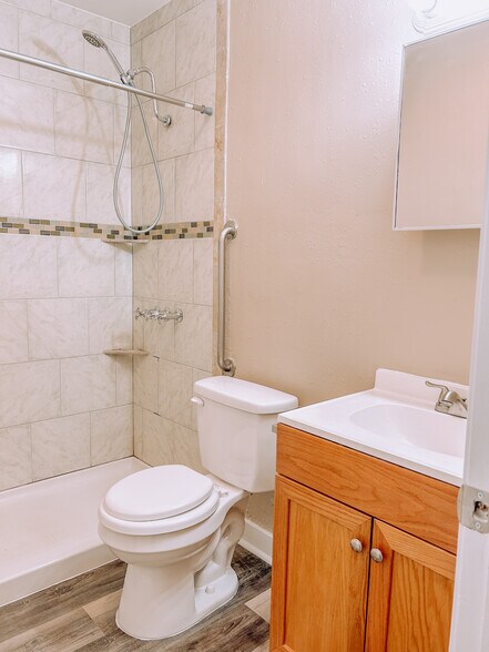 Building Photo - 2704 Sieglinde Ct