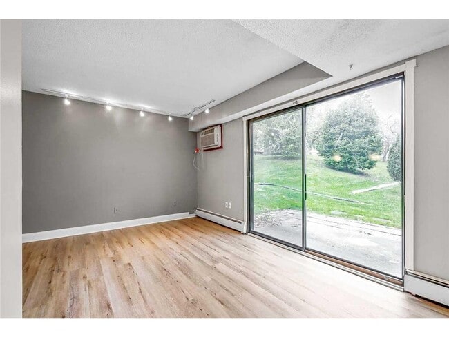 Building Photo - 831 Old Settlers Trail