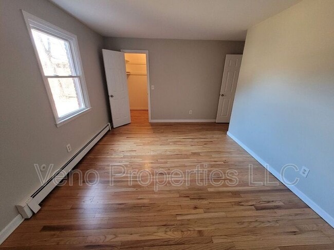 Building Photo - 9/11/13-13 Village Dr