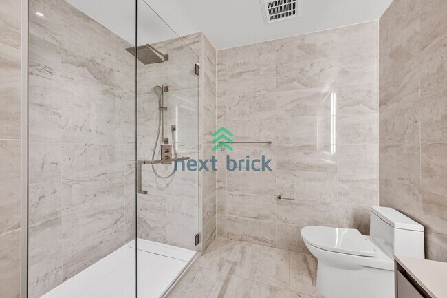 Building Photo - Downtown Bellevue Luxury 1B1B – Available ...