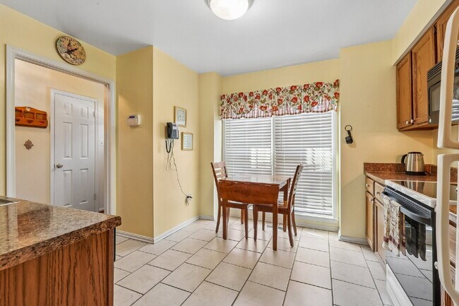 Building Photo - 11598 Overleigh Dr