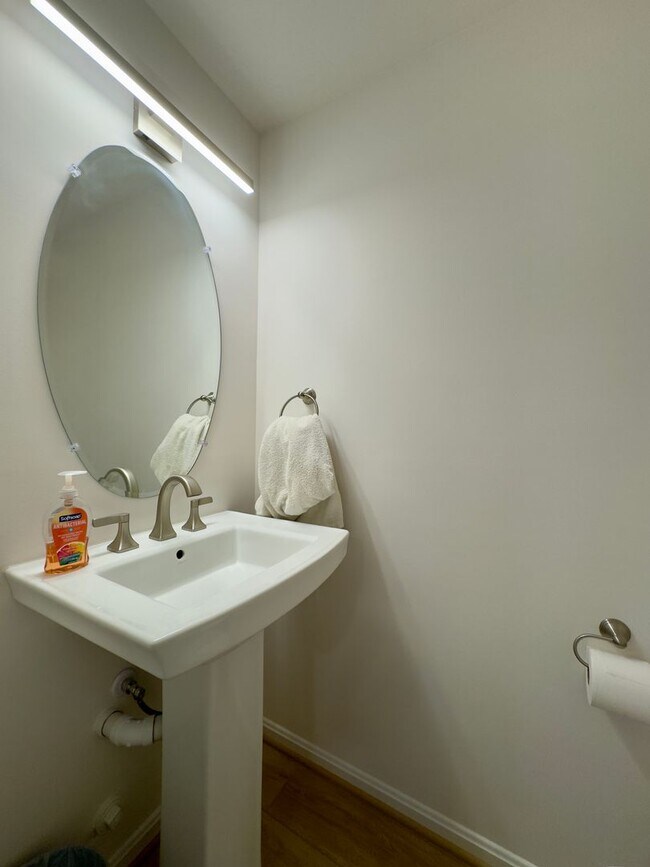 Building Photo - Charming 3 Bedroom/1.5 Bathroom Townhome in Belcamp, MD!