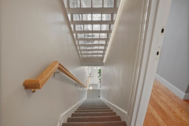 Building Photo - 3 Brigham St