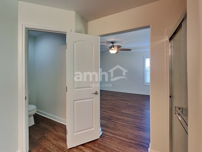 Building Photo - 7170 Calusa Drive