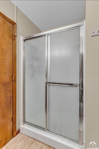 Building Photo - 3612 Parkview Ct