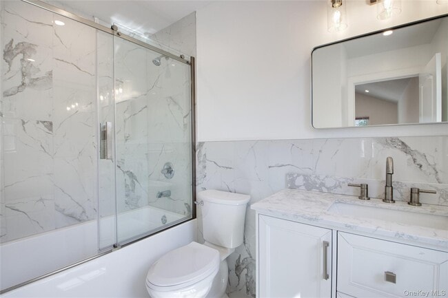 Building Photo - 46 Linwood Rd S