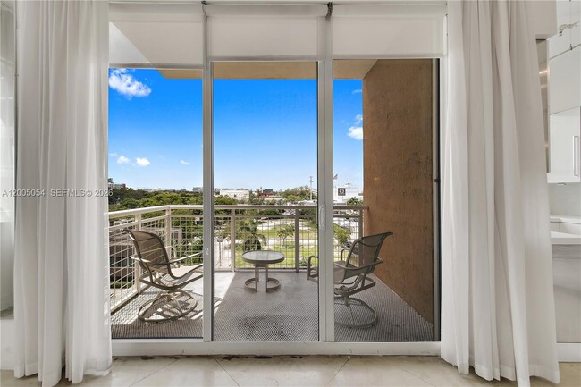 Building Photo - 2001 S Biscayne Blvd