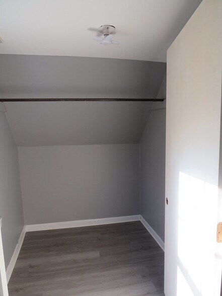 Building Photo - 1063 Washington St