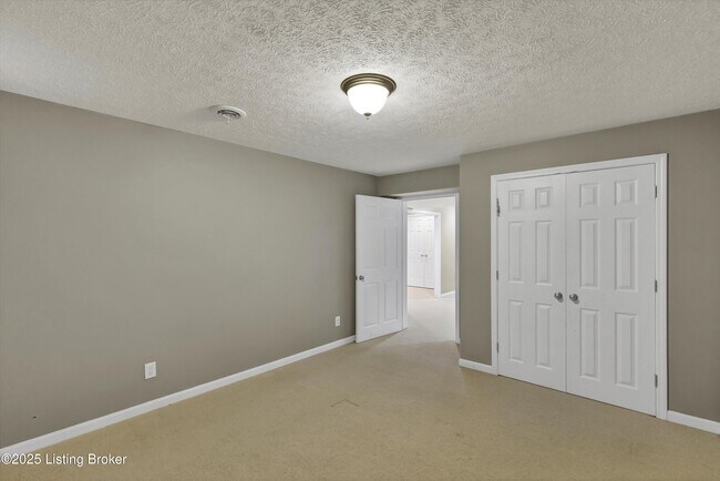Building Photo - 9816 Calamar Ct