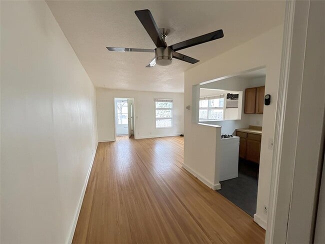 Building Photo - 2105 Grand Ave S