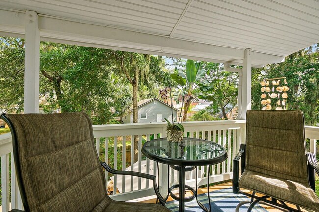 Building Photo - 27 Desoto Pl