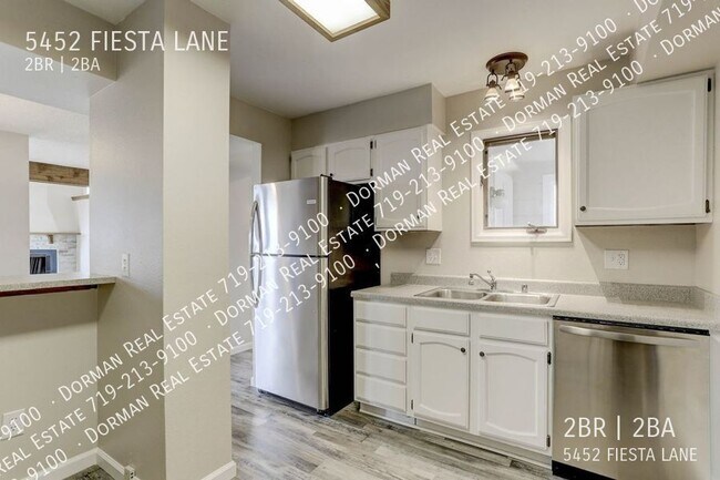 Building Photo - 5452 Fiesta Ln