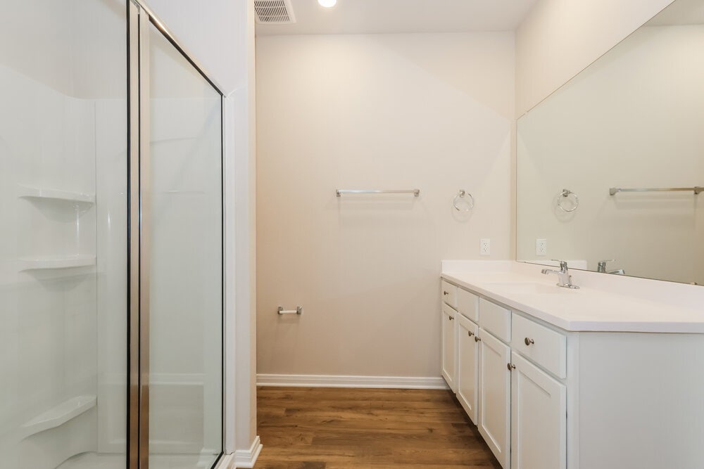Building Photo - 15648 Plum Brk Dr