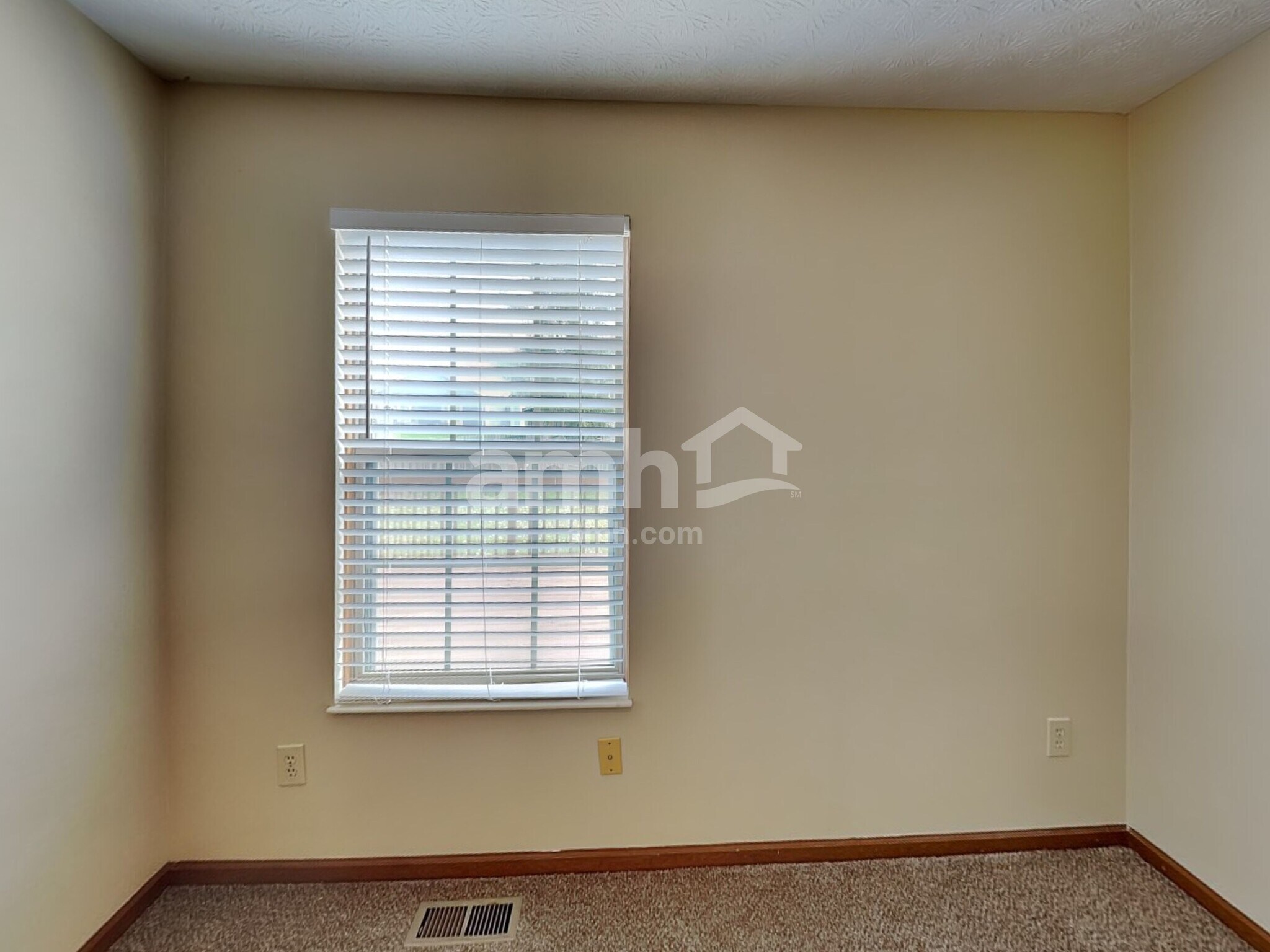 Building Photo - 3008 Old Warson Dr