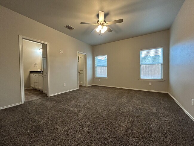 Building Photo - 5904 Itasca St