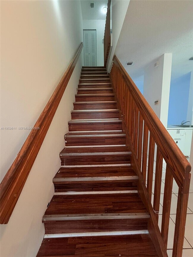 Building Photo - 21300 NE 8th Ct