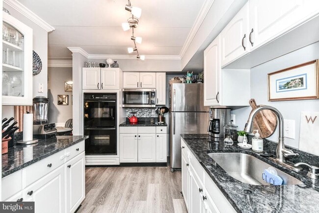 Building Photo - 1774 Dogwood Dr