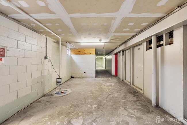 Building Photo - 128 Cricket Ln