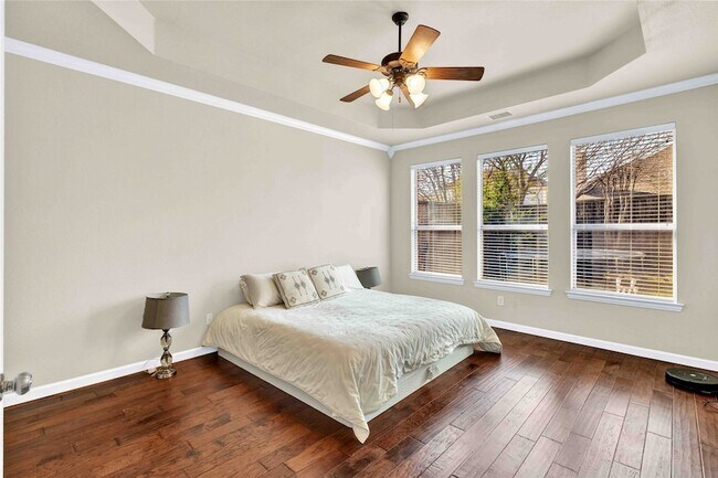 Building Photo - 7305 Oak Leaf Dr