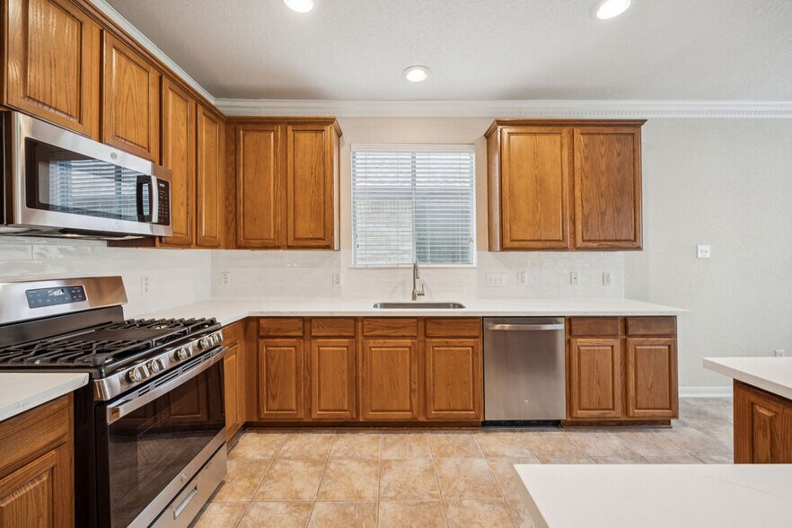 Building Photo - 18006 Cypress Valley Ln