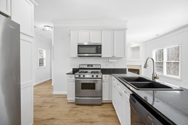 Building Photo - 1287 Harris Commons Pl