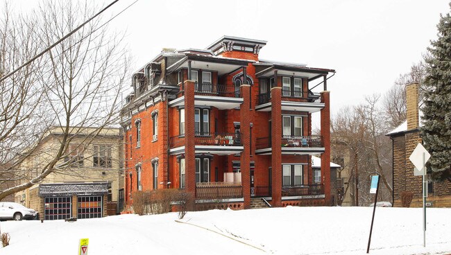 Primary Photo - Linn Apartments