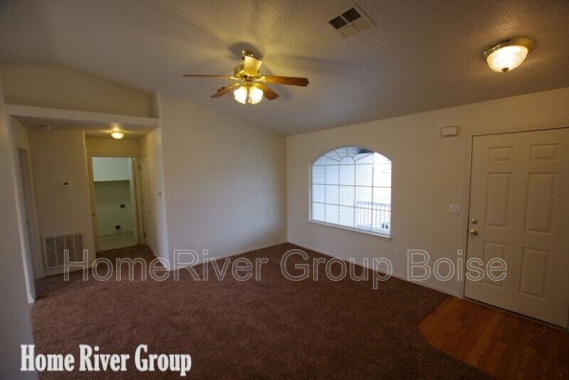 Building Photo - 793 Triumph Dr