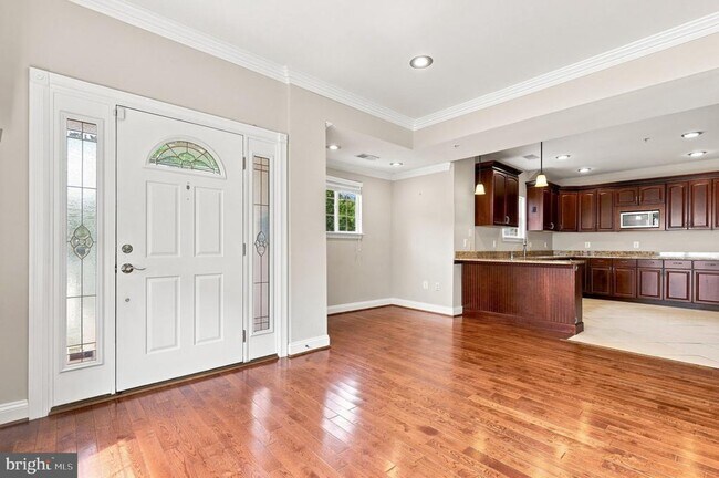 Building Photo - 10717 Bentley Ln