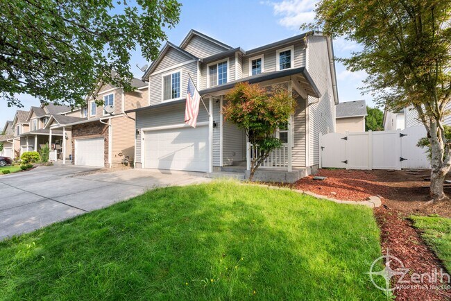 Building Photo - Fully Updated 4 Bedroom Single Family Home...