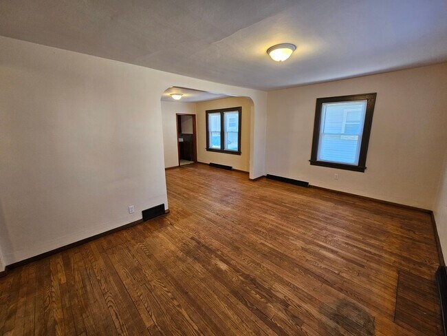 Building Photo - 3022 Hartzer St