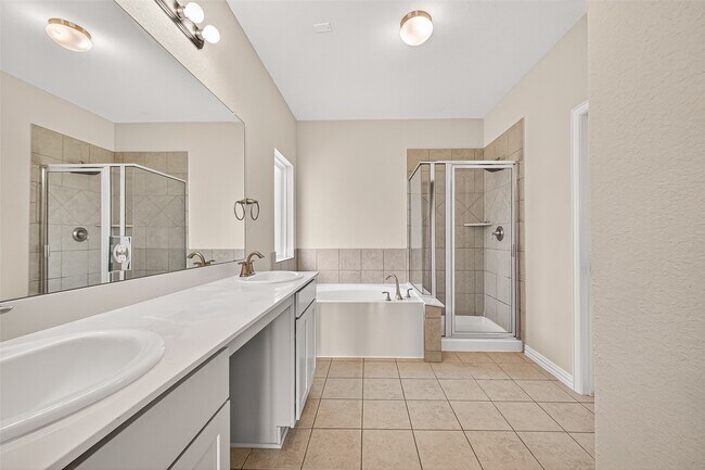 Building Photo - 9738 Willowmoor Lane