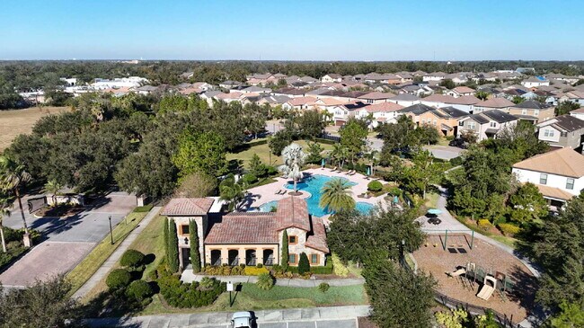 Building Photo - 925 Terra Vista St