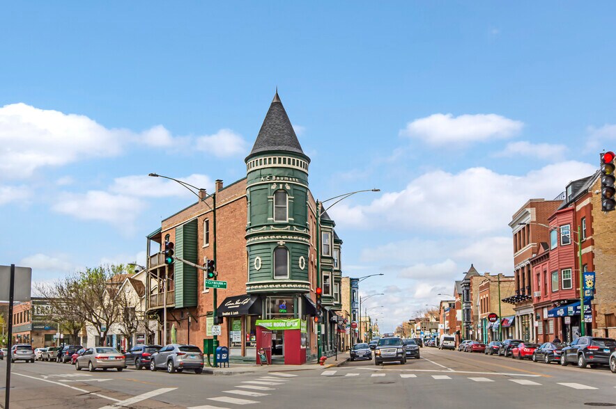 Clybourn 1 - 1472 W Webster Ave