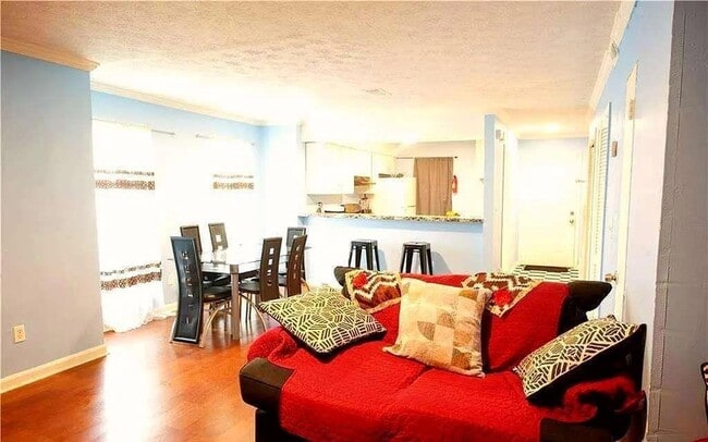 Building Photo - 852 Glynn Oaks Dr