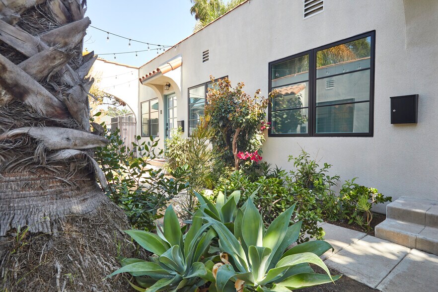 Building Photo - 640 Santa Clara Ave