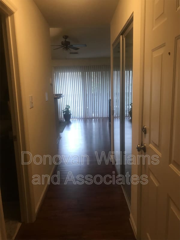 Building Photo - 525 -3C Graham Street