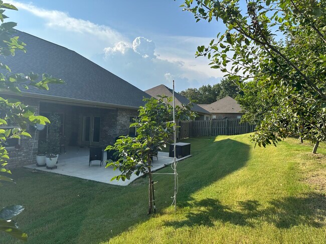 Building Photo - 129 Melbridge Dr