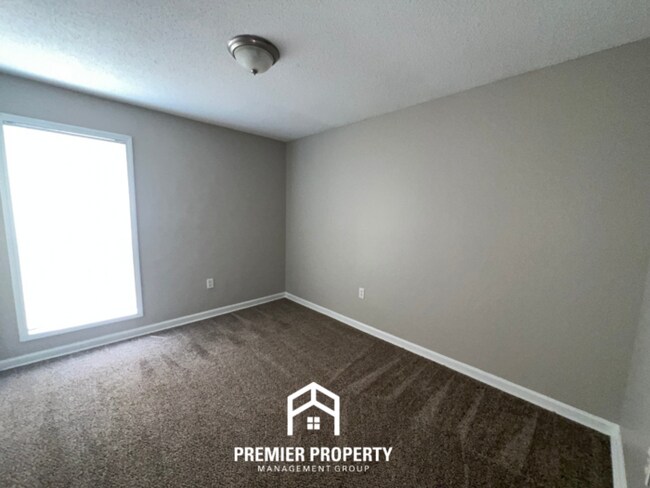 Building Photo - 4392 Spring Harbor Dr