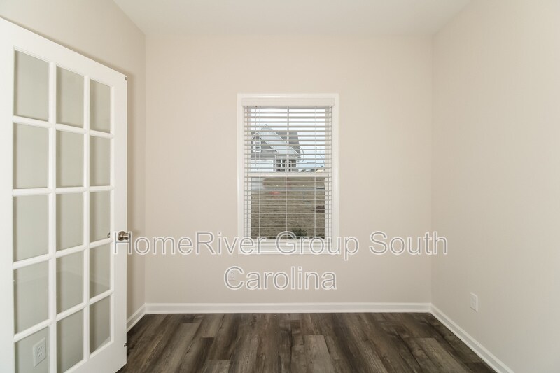 Building Photo - 260 Rapid Run Rd