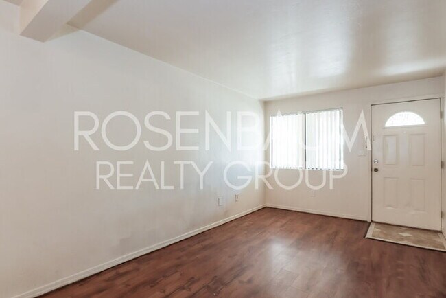Building Photo - Charming 1-bedroom, 1-bath downstairs apar...