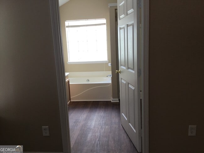Building Photo - 4132 Ravenwood Ct