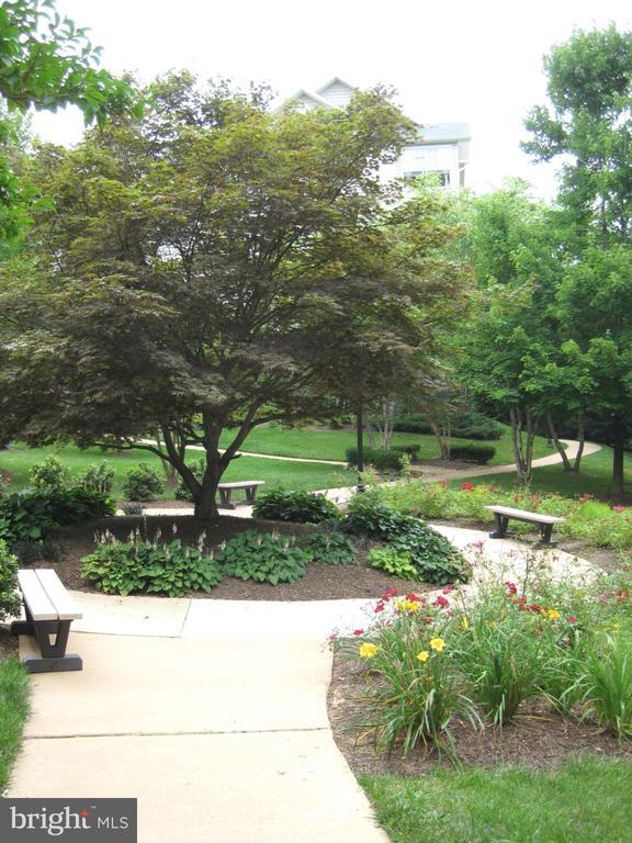 Building Photo - 1570 Spring Gate Dr.