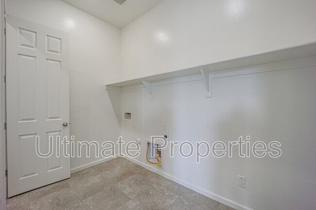 Building Photo - 25172 N 106th Dr
