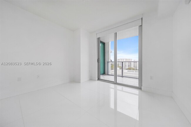 Building Photo - 300 Sunny Isles Blvd
