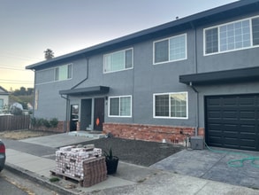 Building Photo - 2171 Peach St